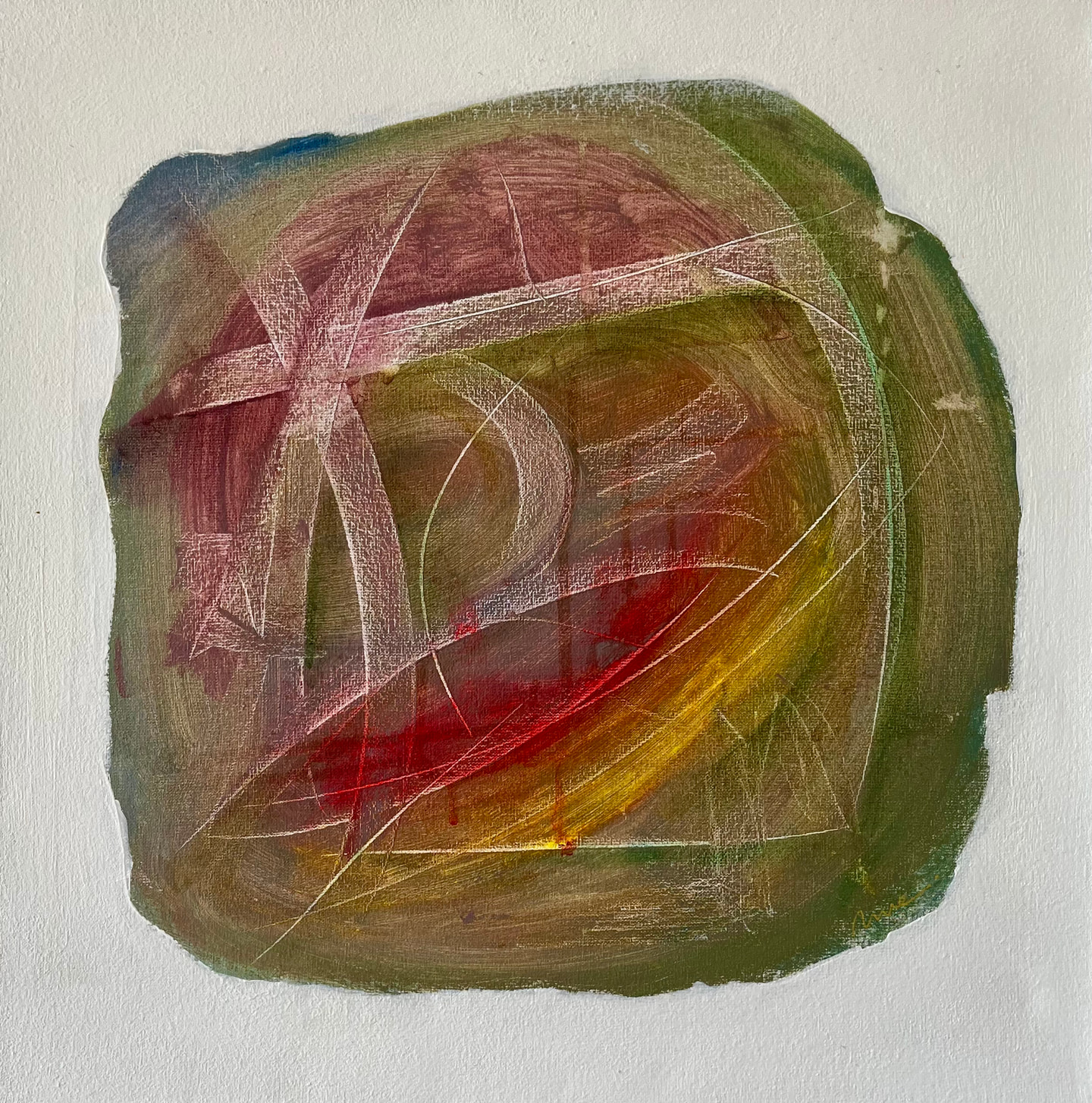 Pintura en verdes, rojos y amarillos con arcos y trazos grabados