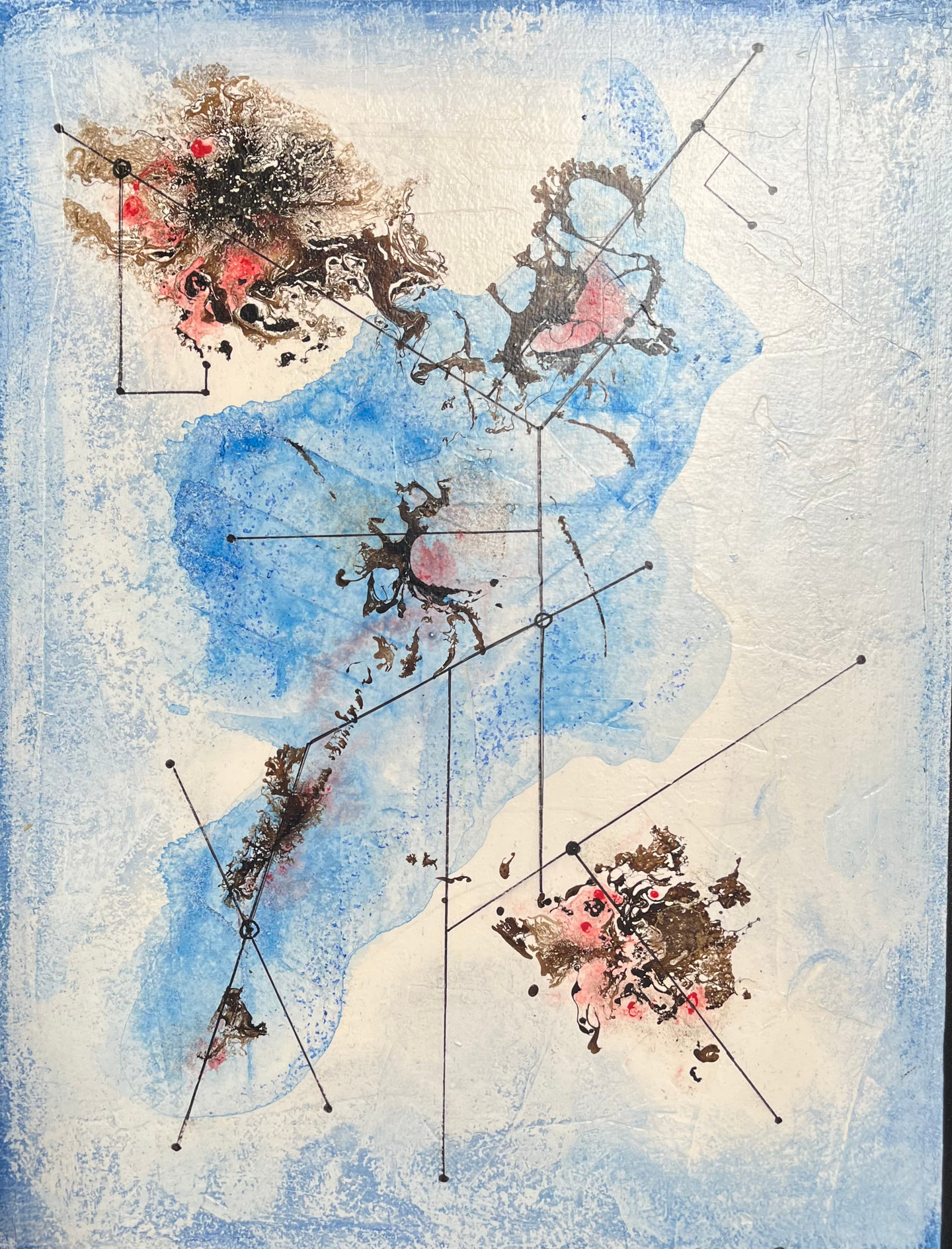Pintura en azul claro y blanco con manchas oscuras unidas por líneas finas