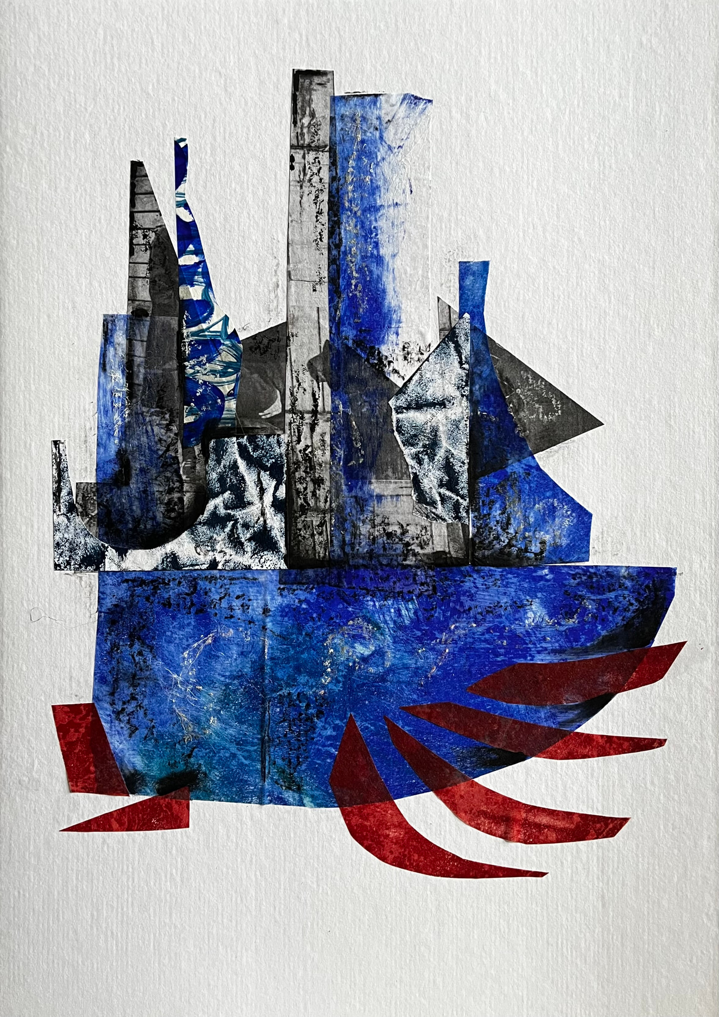 Collage de un barco azul con torres recortadas en grises y azules sobre olas rojas